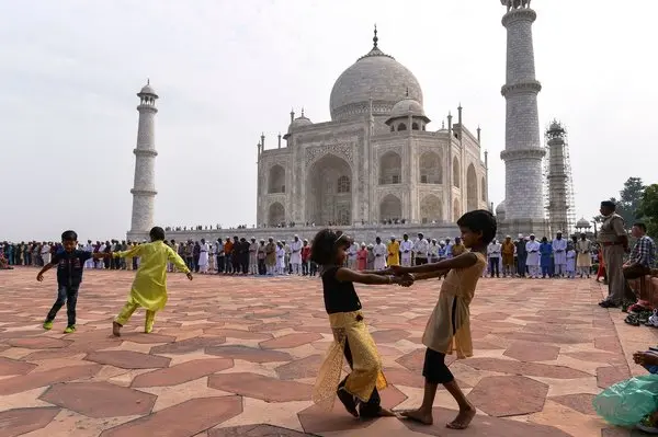 Same Day Agra Tour from Delhi — Private Taxi with Taj Mahal
